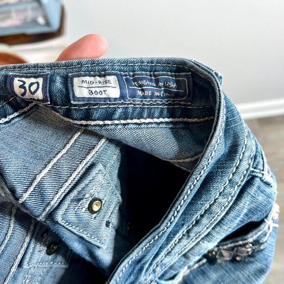 Miss Me Jeweled Embroidered Back Pockets Mid-Rise Bootcut Dark Wash Western 30 - Picture 6 of 7